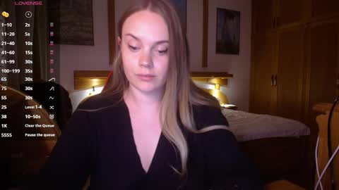 Lana online show from May 12, 2026, 8:28 pm