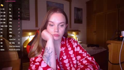 Lana online show from May 14, 2026, 9:21 pm