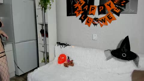 Snapshot of wet_milff chatting on October 24, 2025, 7:27 am Alise online show from October 24, 2025, 7:27 am