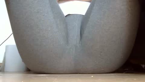 wet_pants2022 online show from September 21, 2025, 9:55 am