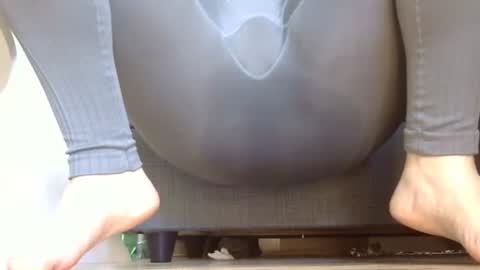 wet_pants2022 online show from October 6, 2025, 11:29 am