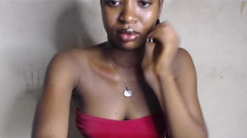 Snapshot of wet_pussy200 chatting on May 5, 2026, 10:29 pm Bella online show from May 5, 2026, 10:29 pm