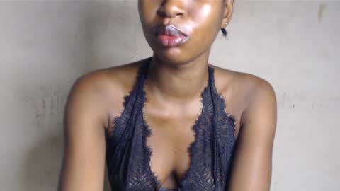 Snapshot of wet_pussy200 chatting on May 18, 2026, 7:58 am Bella online show from May 18, 2026, 7:58 am