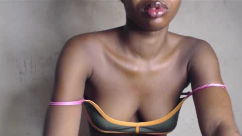 Snapshot of wet_pussy200 chatting on May 20, 2026, 7:25 am Bella online show from May 20, 2026, 7:25 am