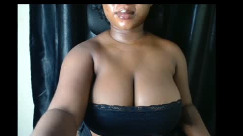 Snapshot of wet_xxpussy55 chatting on June 24, 2026, 4:00 am Sonia online show from June 24, 2026, 4:00 am