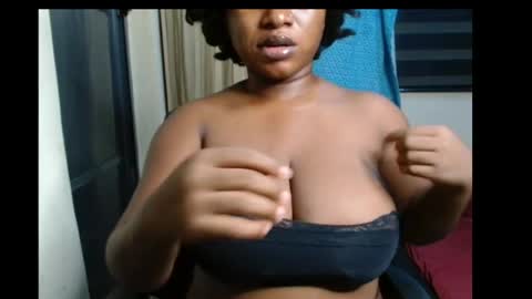 Snapshot of wet_xxpussy55 chatting on July 21, 2026, 12:02 am Sonia online show from July 21, 2026, 12:02 am