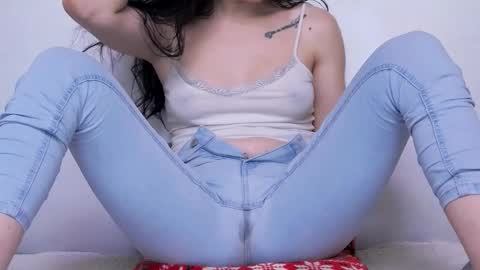 Beatrice Moan from LovenseWet from Tip MenuOpen for Private online show from November 14, 2025, 11:13 pm