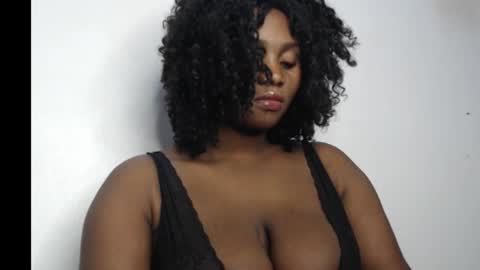 wetmypussy02 online show from September 30, 2025, 12:32 pm