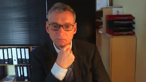 Snapshot of wetsuitedman chatting on March 8, 2025, 9:06 am Franz online show from March 8, 2025, 9:06 am