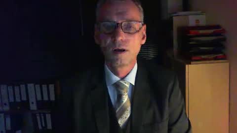 Snapshot of wetsuitedman chatting on October 10, 2025, 4:39 pm Franz online show from October 10, 2025, 4:39 pm