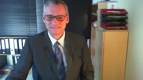 Snapshot of wetsuitedman chatting on November 12, 2025, 12:05 pm Franz online show from November 12, 2025, 12:05 pm