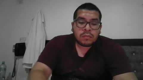 weylu online show from January 25, 2025, 5:07 am