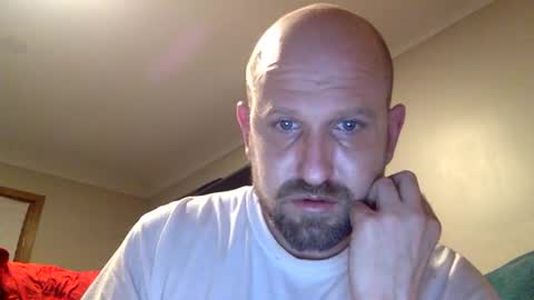 wfhamilton1988 online show from February 18, 2026, 6:31 am