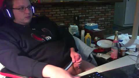 Snapshot of whateverdude555 chatting on December 16, 2025, 4:06 am whateverdude555 online show from December 16, 2025, 4:06 am