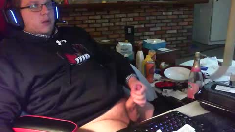 Snapshot of whateverdude555 chatting on December 17, 2025, 1:55 am whateverdude555 online show from December 17, 2025, 1:55 am