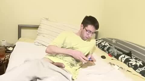 Snapshot of whatwouldyouliketosee chatting on December 15, 2024, 11:42 pm stoffy online show from December 15, 2024, 11:42 pm