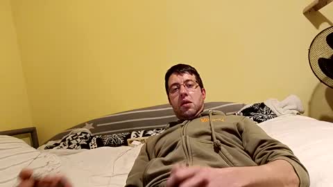 Snapshot of whatwouldyouliketosee chatting on January 1, 2025, 2:09 am stoffy online show from January 1, 2025, 2:09 am