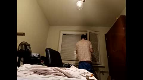 Snapshot of whatwouldyouliketosee chatting on January 4, 2025, 2:46 am stoffy online show from January 4, 2025, 2:46 am