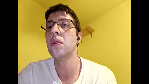 Snapshot of whatwouldyouliketosee chatting on March 11, 2025, 1:26 am stoffy online show from March 11, 2025, 1:26 am