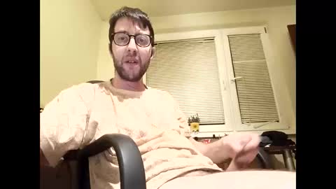 Snapshot of whatwouldyouliketosee chatting on October 17, 2025, 2:15 am stoffy online show from October 17, 2025, 2:15 am