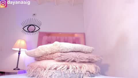 Sara  online show from November 6, 2025, 5:03 pm