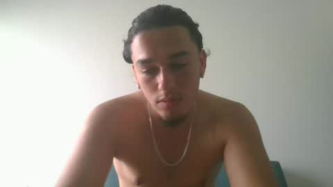 whiiteprince online show from December 18, 2024, 9:58 am