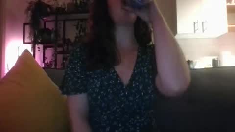 whimsyandjade online show from November 24, 2025, 11:21 am