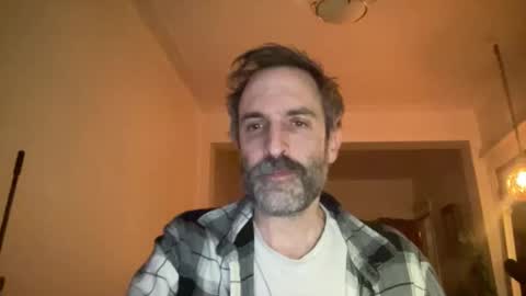 Snapshot of whiskylovexxx chatting on May 13, 2026, 12:41 am WhiskyLove online show from May 13, 2026, 12:41 am