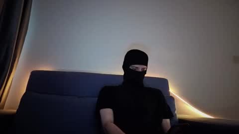 whispero_o online show from October 10, 2025, 8:02 am