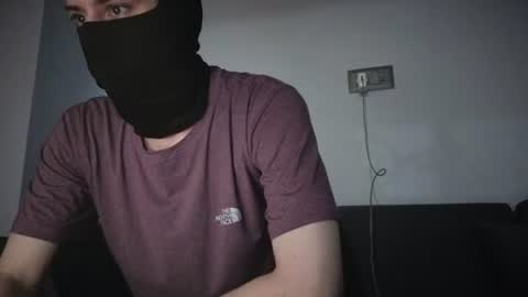 whispero_o online show from June 20, 2026, 12:41 pm