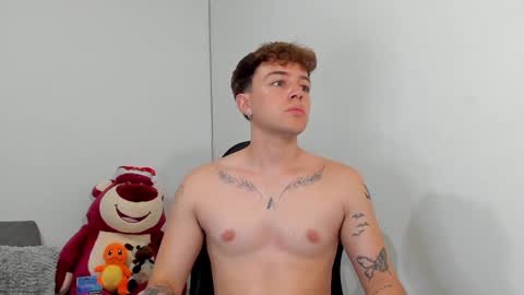 Snapshot of white_jacob chatting on February 6, 2025, 12:00 am Camilo R online show from February 6, 2025, 12:00 am