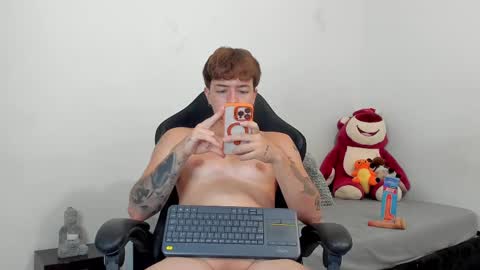 Snapshot of white_jacob chatting on March 8, 2025, 9:08 pm Camilo R online show from March 8, 2025, 9:08 pm