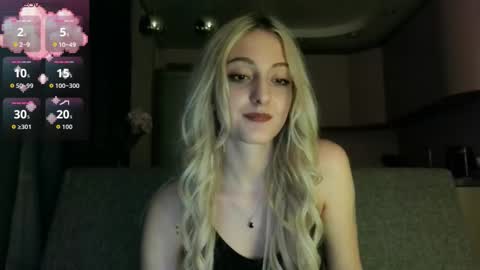 Lina online show from September 8, 2025, 8:52 pm