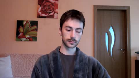 Tom online show from October 2, 2025, 2:02 pm