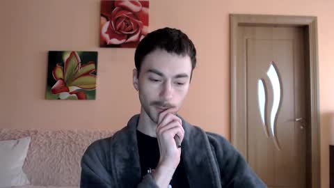 Snapshot of white_sport chatting on April 11, 2026, 12:42 pm Tom online show from April 11, 2026, 12:42 pm