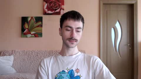 Snapshot of white_sport chatting on May 25, 2026, 12:22 pm Tom online show from May 25, 2026, 12:22 pm