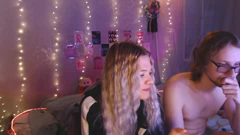 Snapshot of white_truffle chatting on April 15, 2026, 2:57 pm Melania and Mikey online show from April 15, 2026, 2:57 pm