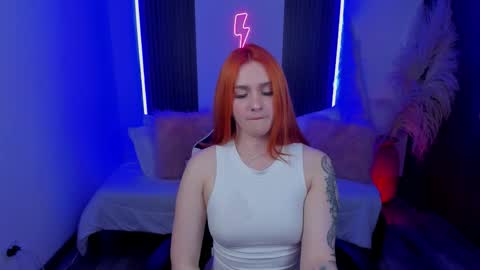 whiteatenea online show from November 12, 2025, 6:25 am