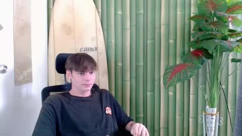 Snapshot of whiteboyinasia chatting on September 19, 2025, 4:58 am Christian online show from September 19, 2025, 4:58 am