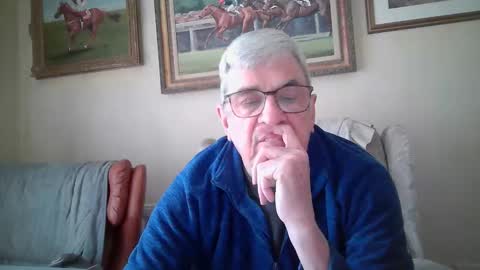 whitebriefs009 online show from May 4, 2026, 11:28 am