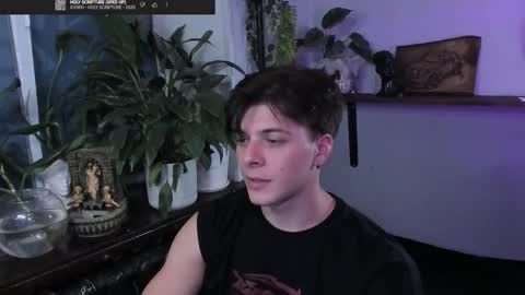 Snapshot of whiteegrimm chatting on September 30, 2025, 7:52 pm Gus online show from September 30, 2025, 7:52 pm