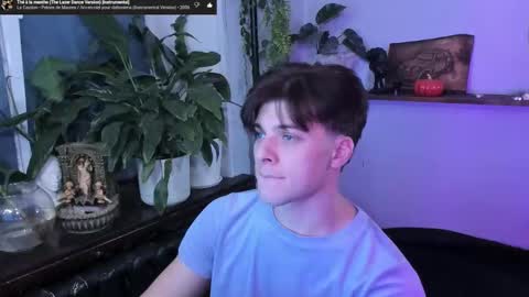 Snapshot of whiteegrimm chatting on October 15, 2025, 7:36 pm Gus online show from October 15, 2025, 7:36 pm