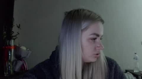 whitehex666 online show from December 18, 2025, 5:52 pm