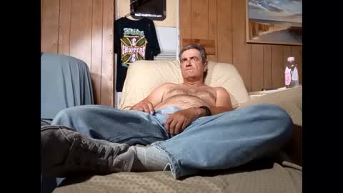 Snapshot of whitelion67 chatting on November 13, 2025, 6:18 pm whitelion67 online show from November 13, 2025, 6:18 pm