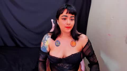 Paula online show from February 1, 2025, 2:24 pm
