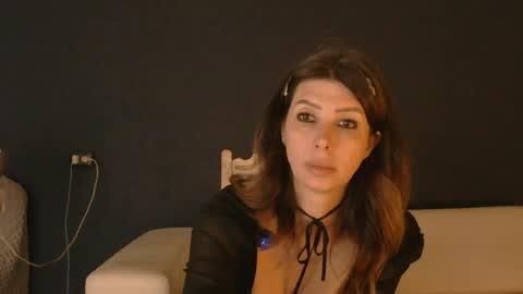 White Queen online show from May 17, 2026, 6:04 pm