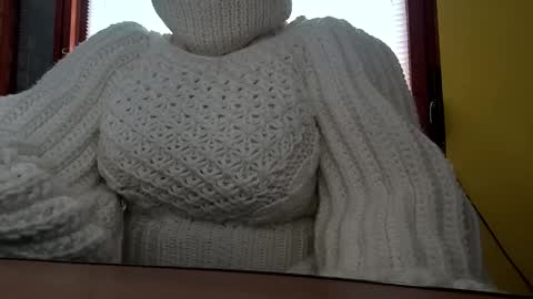 Snapshot of whitesweater chatting on October 1, 2025, 6:19 am whitesweater online show from October 1, 2025, 6:19 am