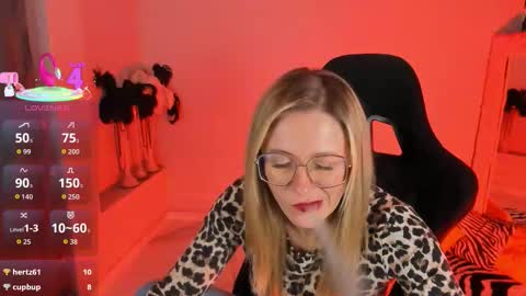 Snapshot of whitneypunnch chatting on March 10, 2026, 3:06 pm whitneypunnch online show from March 10, 2026, 3:06 pm