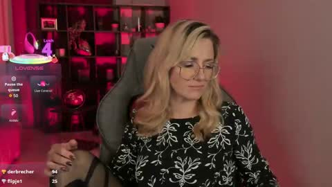 Snapshot of whitneypunnch chatting on March 26, 2026, 3:17 pm whitneypunnch online show from March 26, 2026, 3:17 pm