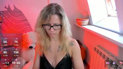 whitneypunnch online show from July 6, 2026, 11:29 am